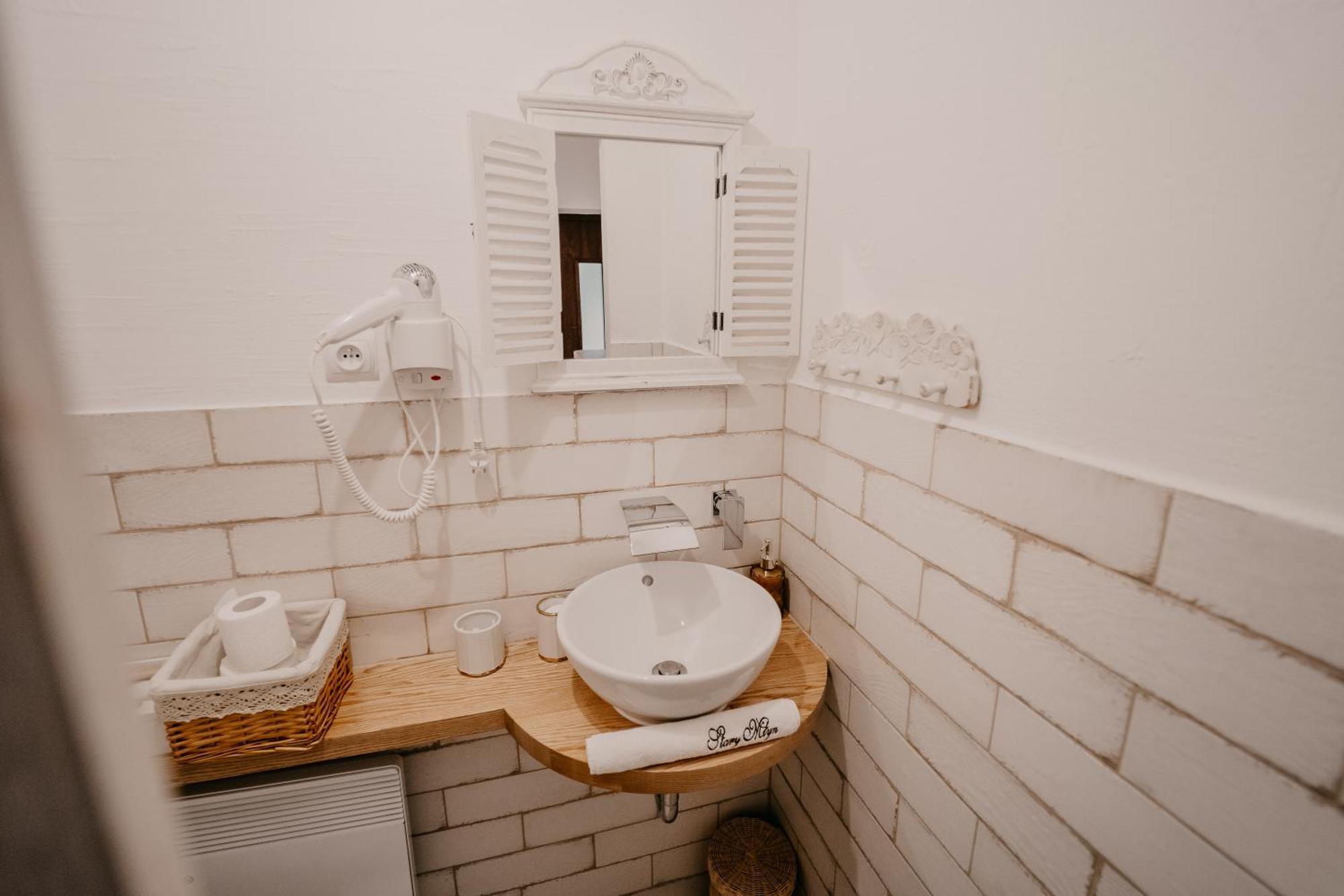 Villa Dom Dla Dwojga W Starym Mlynie W Brzeznicy Brzeznica  Exterior foto